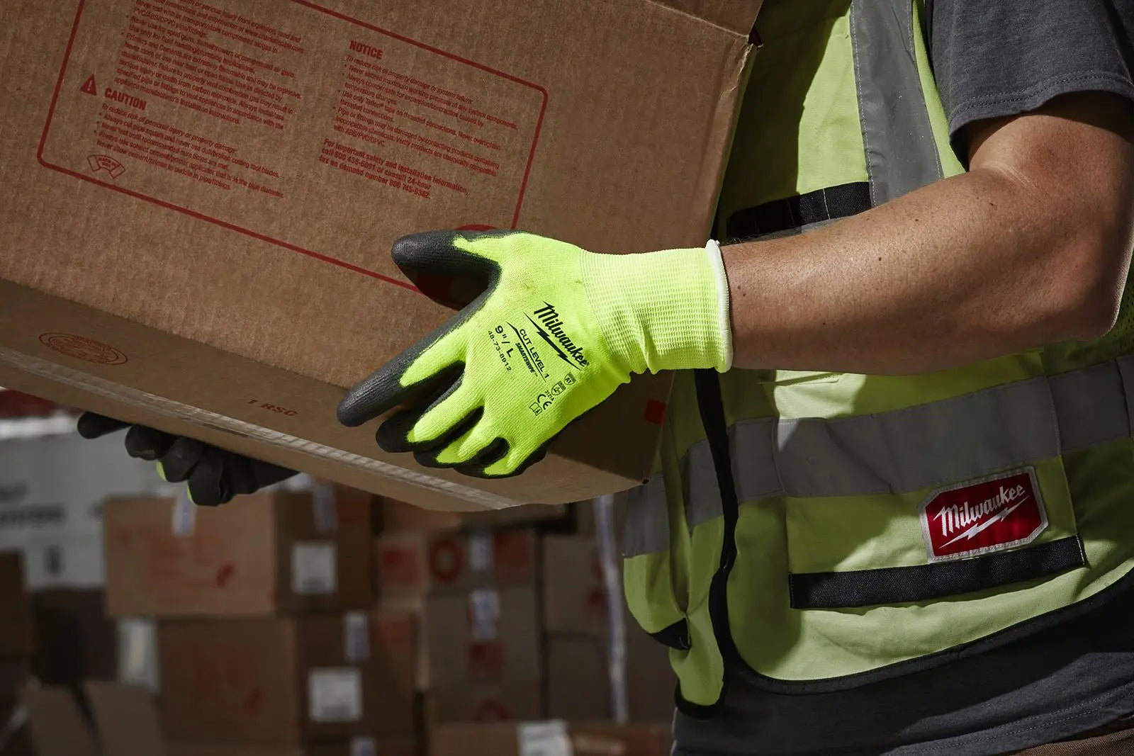 Milwaukee Hi-Vis Work Gloves Cut A L / 9 12 Pack SMARTSWIPE  White Rose Tools