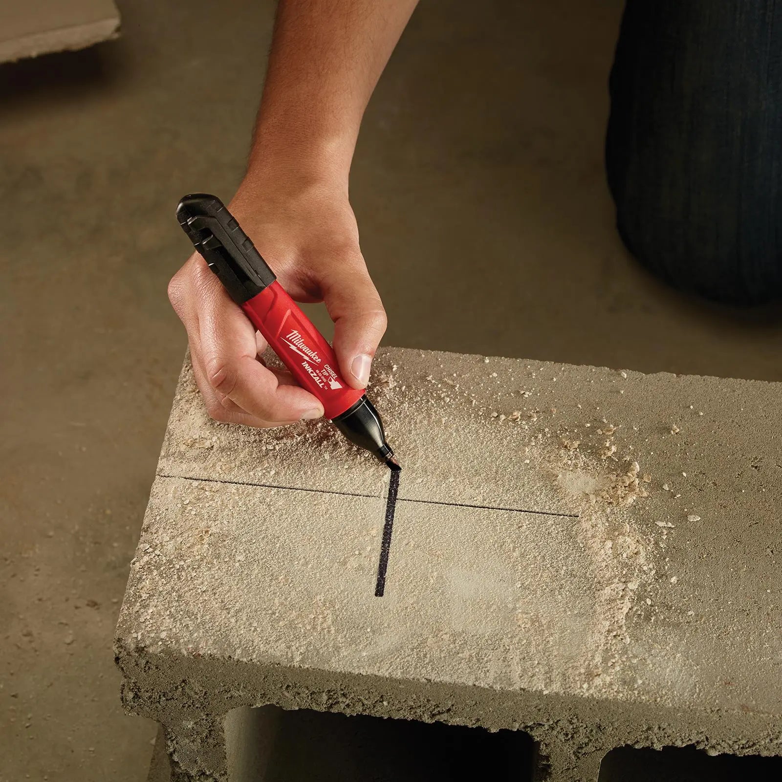 Milwaukee INKZALL Permanent Marker Chisel Point 1-4.8mm Black 