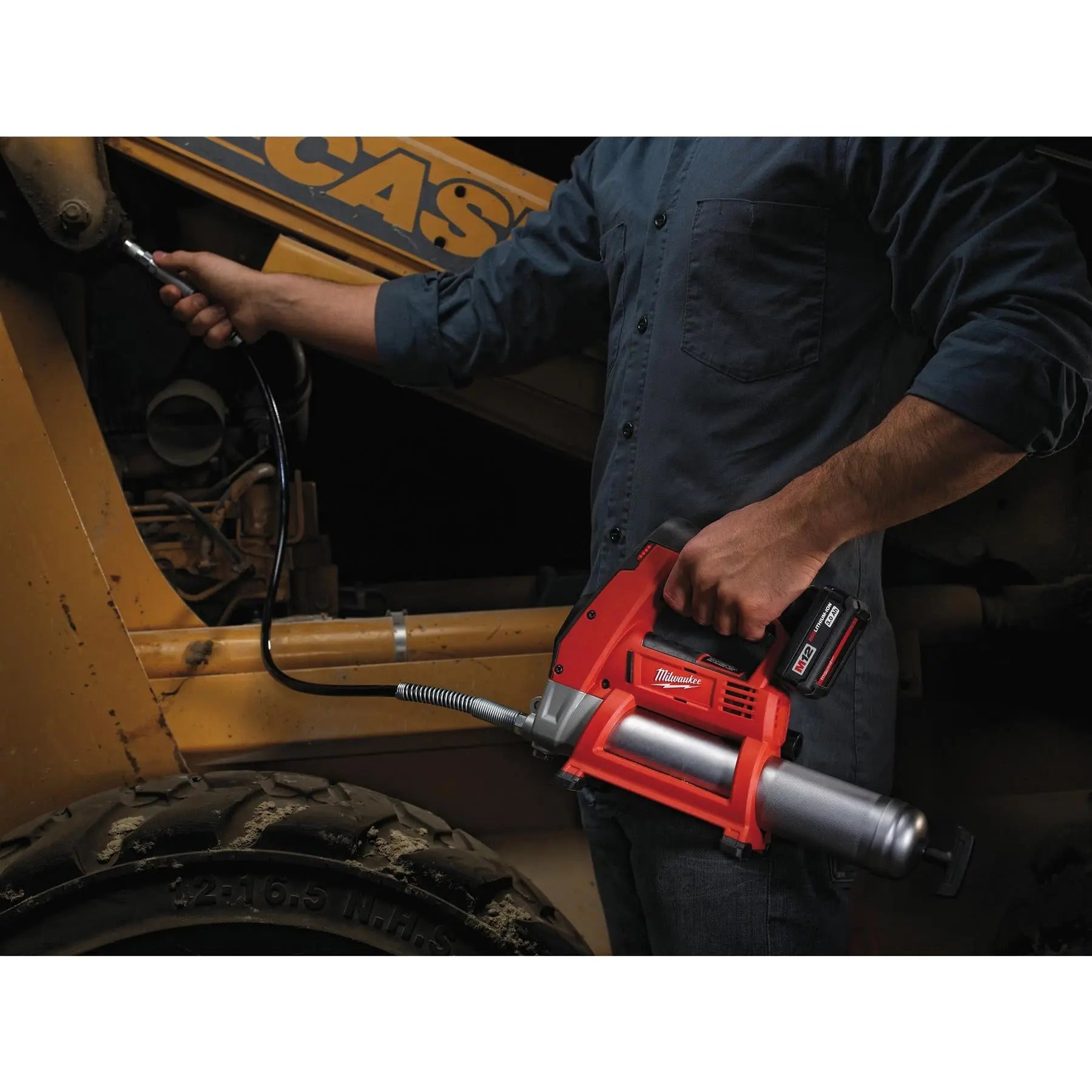 Milwaukee M12 12V Sub Compact Cordless Grease Gun Bare Unit M12GG-0  White Rose Tools