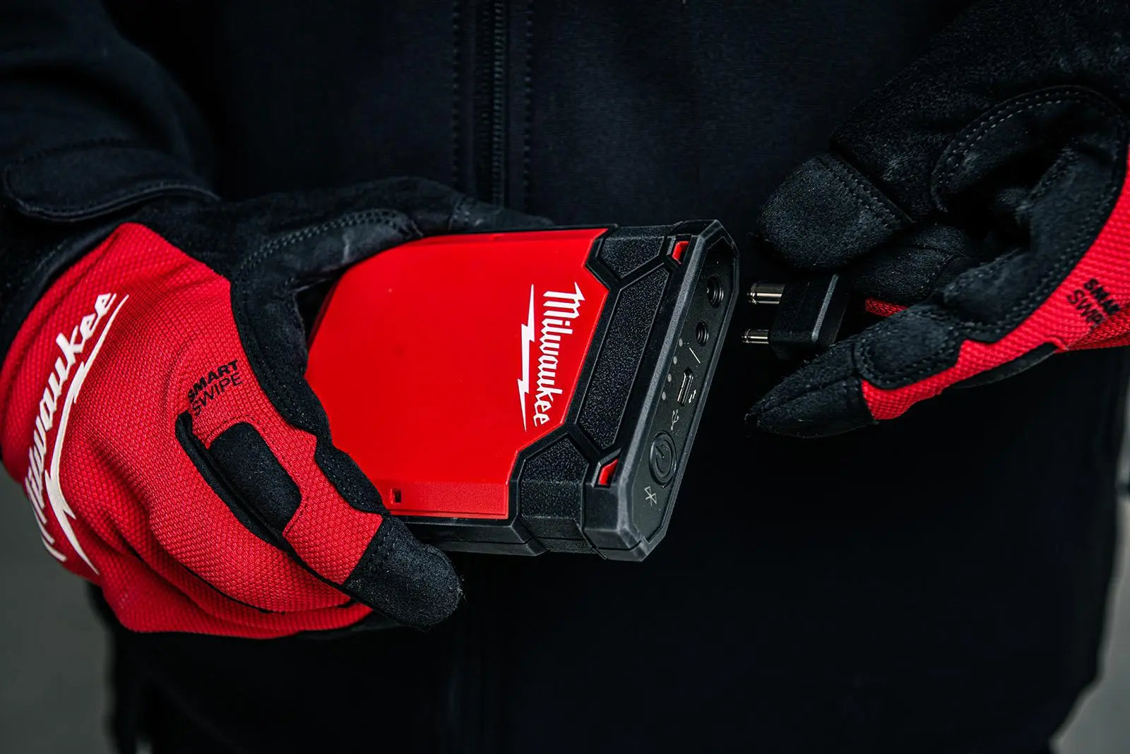 Milwaukee M12 Heated Gear Power Source Battery 3.0Ah HEXON IRPSU3-0  White Rose Tools