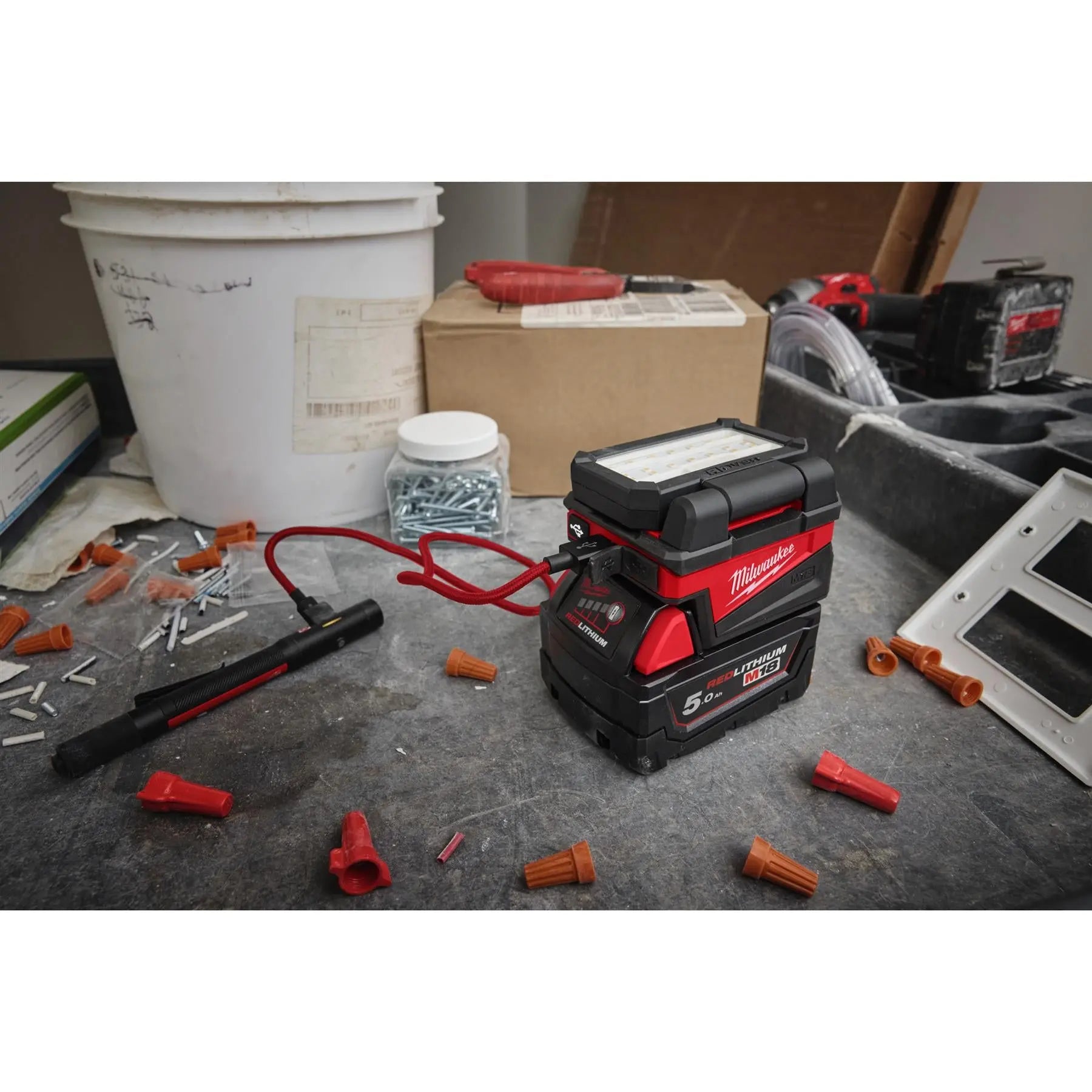 Milwaukee M18 18V Cordless Service Area Light M18ALIS-0  White Rose Tools