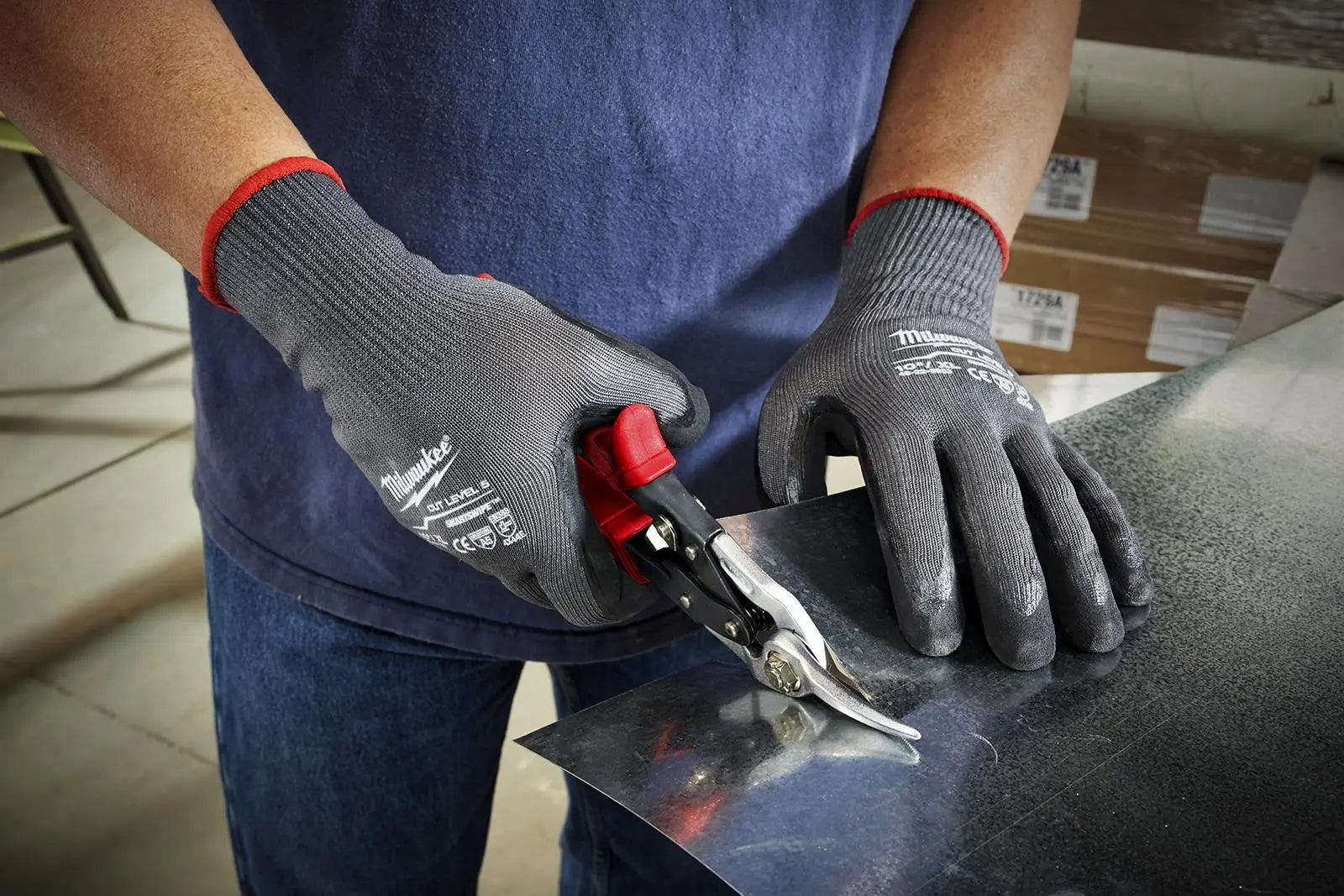 Milwaukee Safety Gloves Cut Level 5/E Dipped Glove Size 8 / M Medium 
