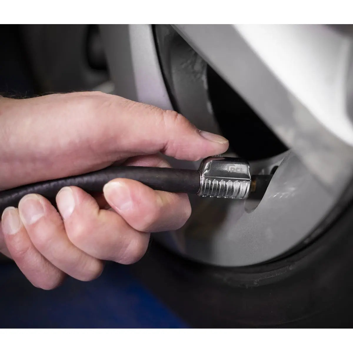 PCL 90° Angled Swivel Tyre Inflator Clip-On Connector 1/4"BSP(F) 