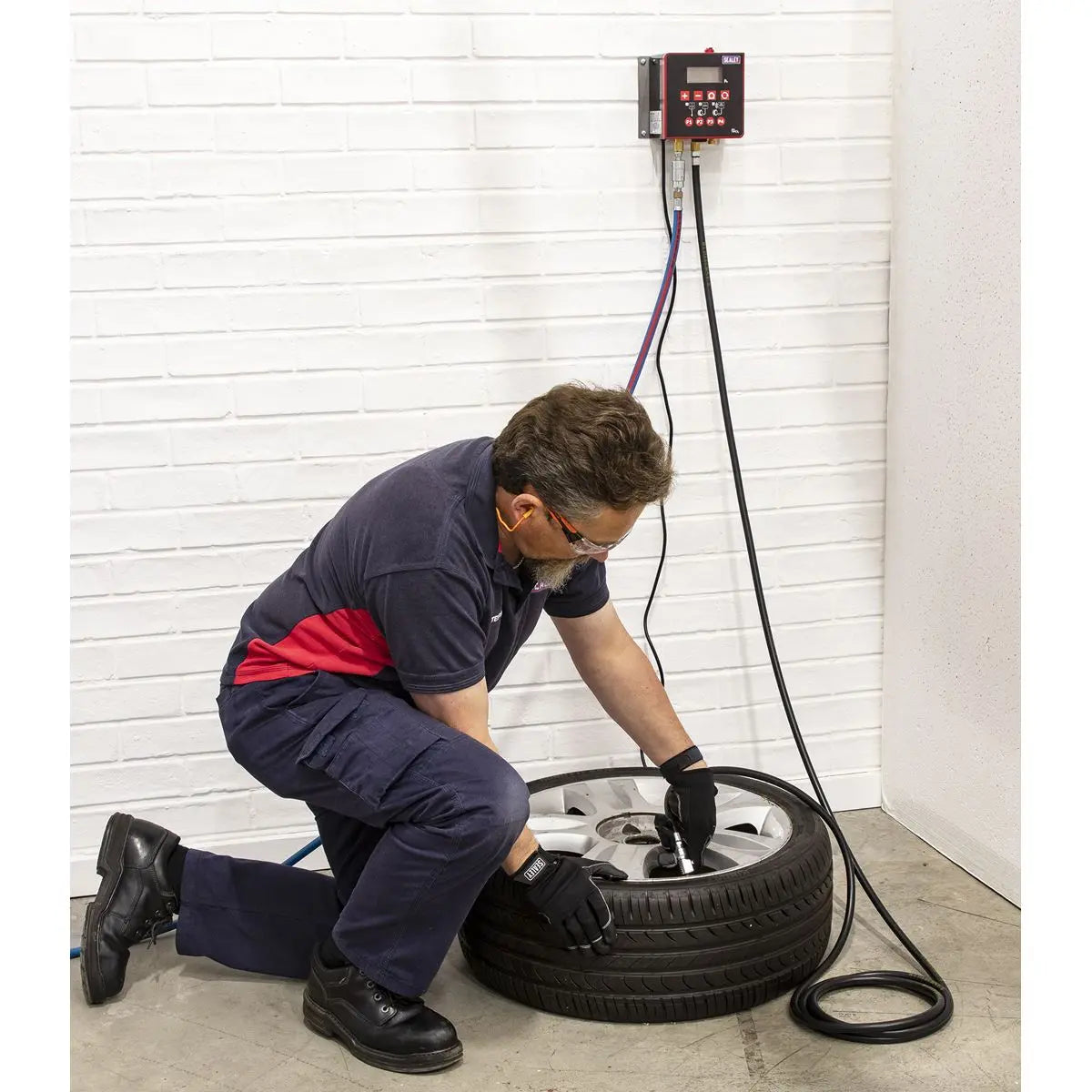 PCL Qube Digital Tyre Inflator Professional with OPS & Nitrogen Purge 
