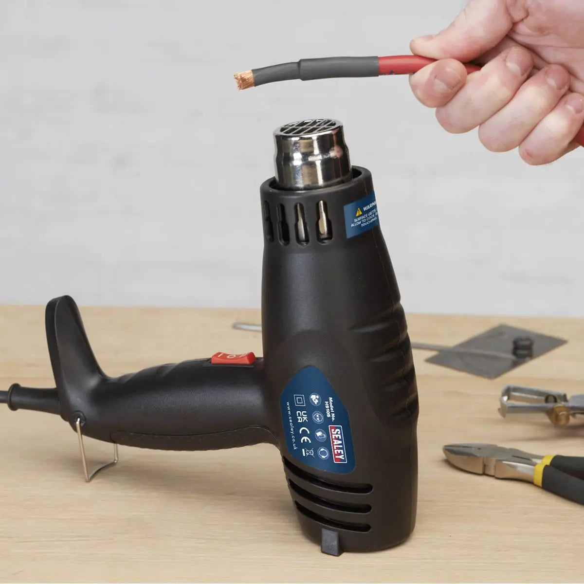 Sealey 1600W Hot Air Gun 2 Speed 370°C/500°C Paint Vinyl Stripper Heat Gun 