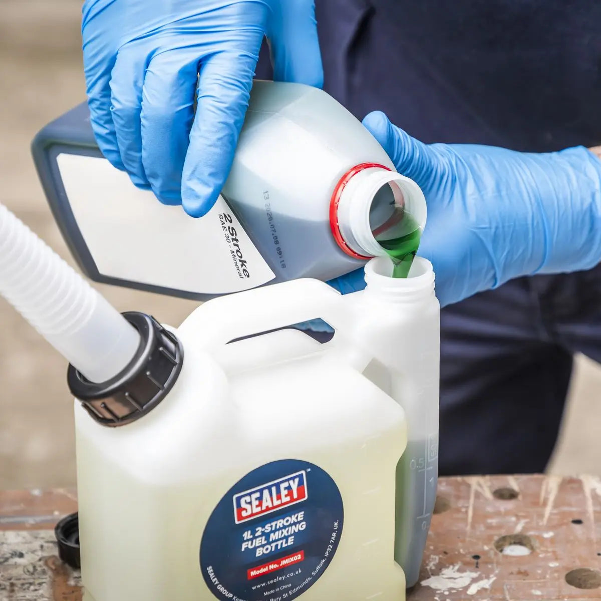 Sealey 2-Stroke Fuel Mixing Bottle 1L  White Rose Tools