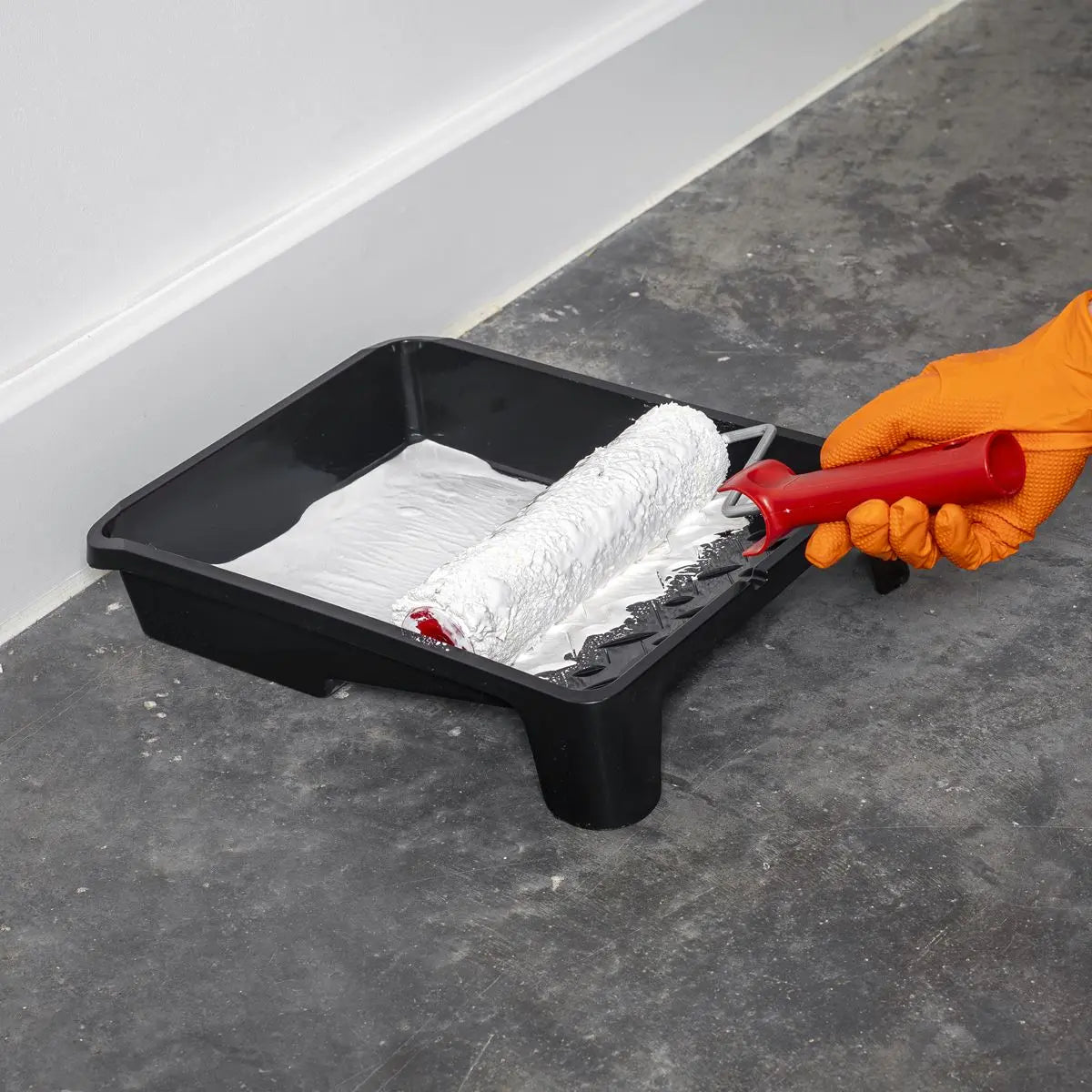 Sealey 9" Paint Roller with Tray  White Rose Tools