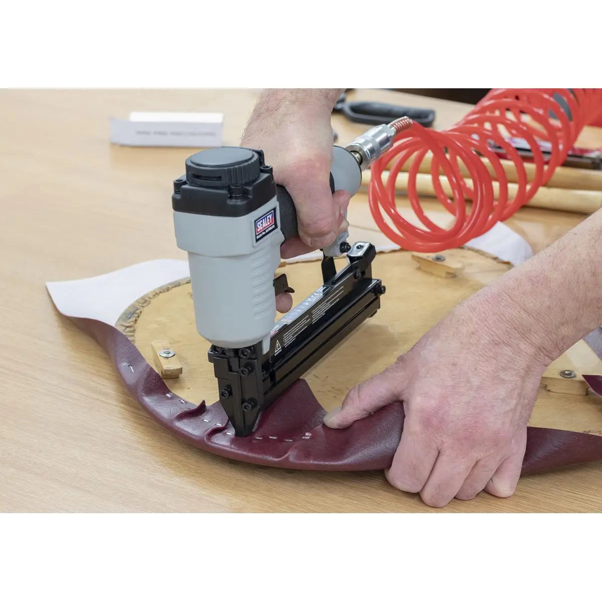 Sealey Air Staple Gun 13-32mm Capacity 