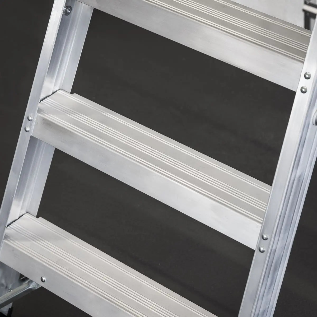 Sealey Aluminium Step Ladder 10-Tread Industrial BS EN 131 