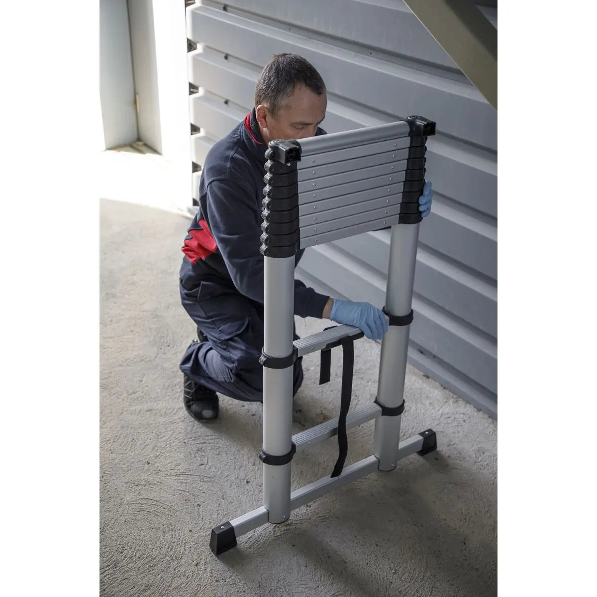 Sealey Aluminium Telescopic Ladder 11-Tread EN 131 