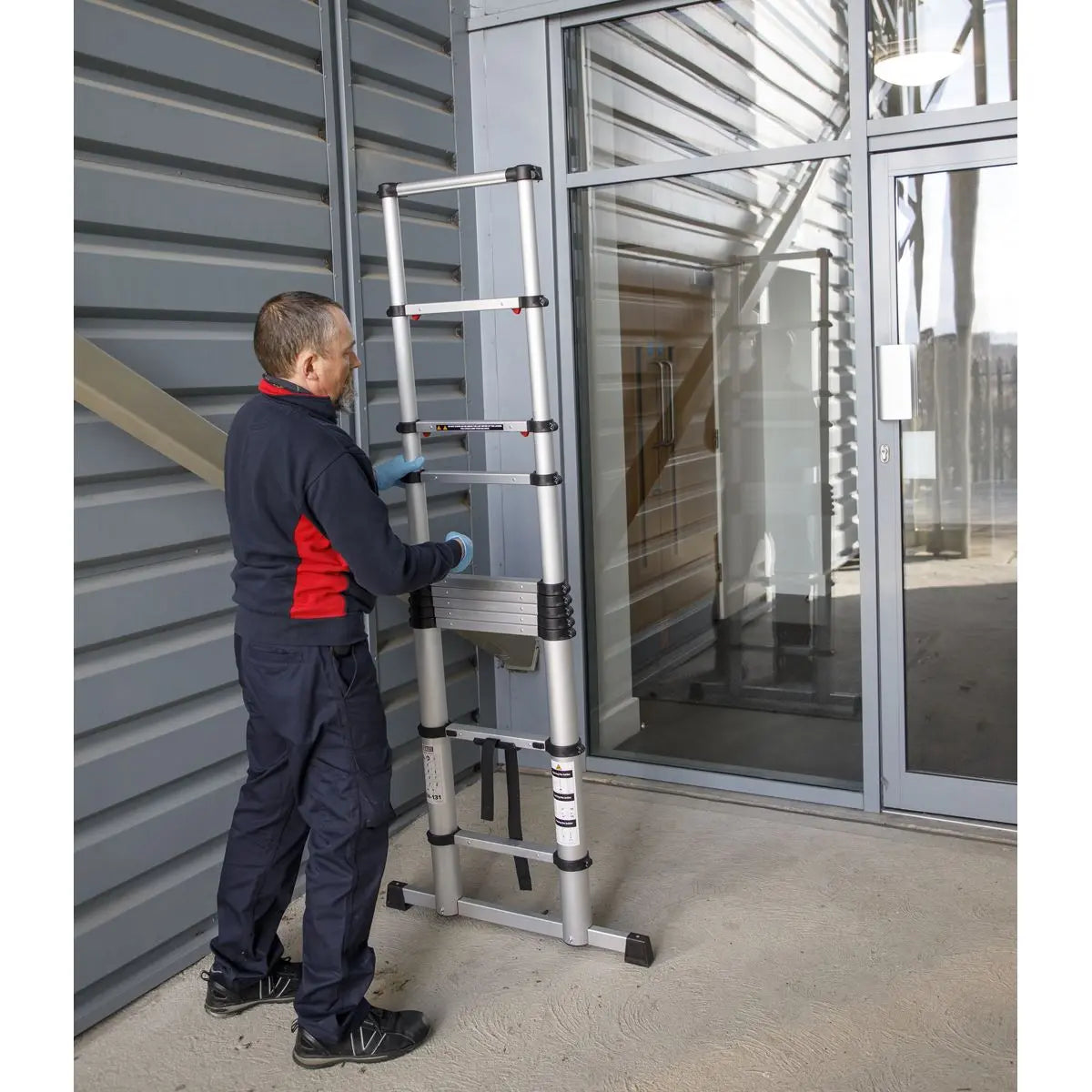 Sealey Aluminium Telescopic Ladder 11-Tread EN 131 