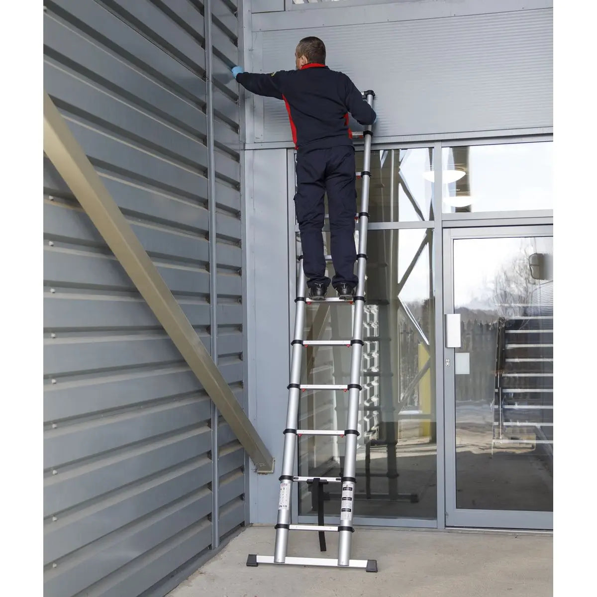 Sealey Aluminium Telescopic Ladder 11-Tread EN 131 