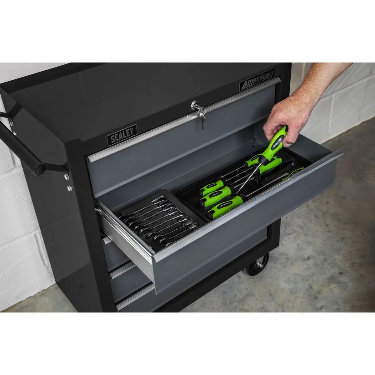 Sealey American Pro Rollcab 5 Drawer with Ball-Bearing Slides - Black/Grey 