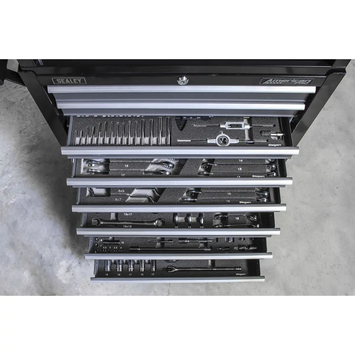 Sealey American Pro Rollcab 8 Drawer with Ball-Bearing Slides - Black/Grey 