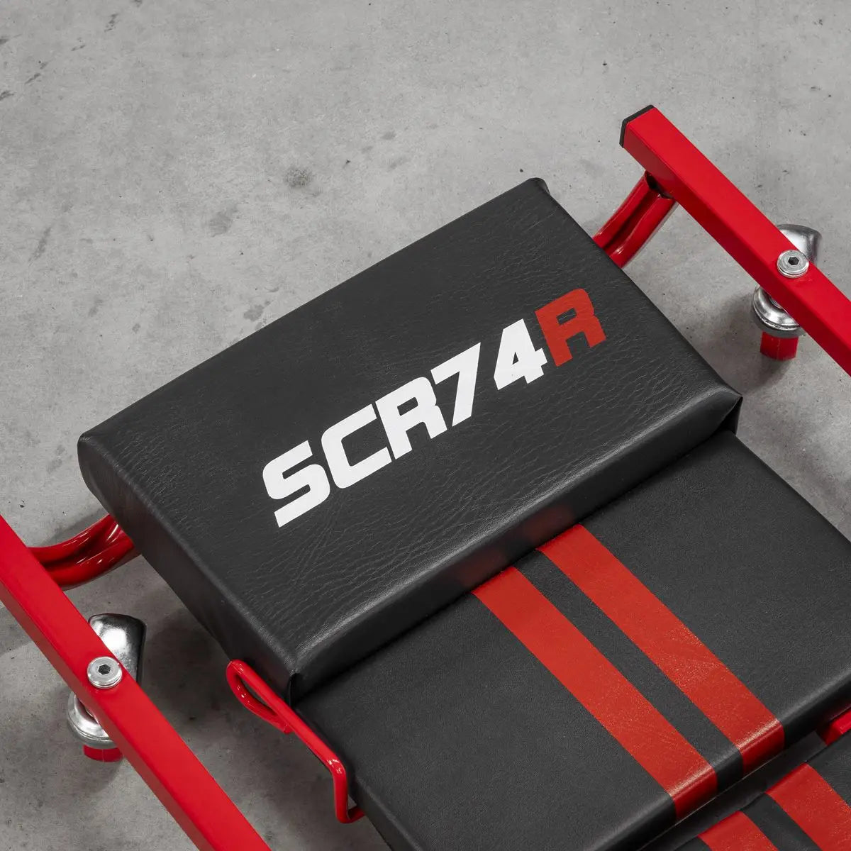 Sealey American-Style Deluxe Creeper with Steel Frame, 6 Wheels & Adjustable Headrest 40  White Rose Tools