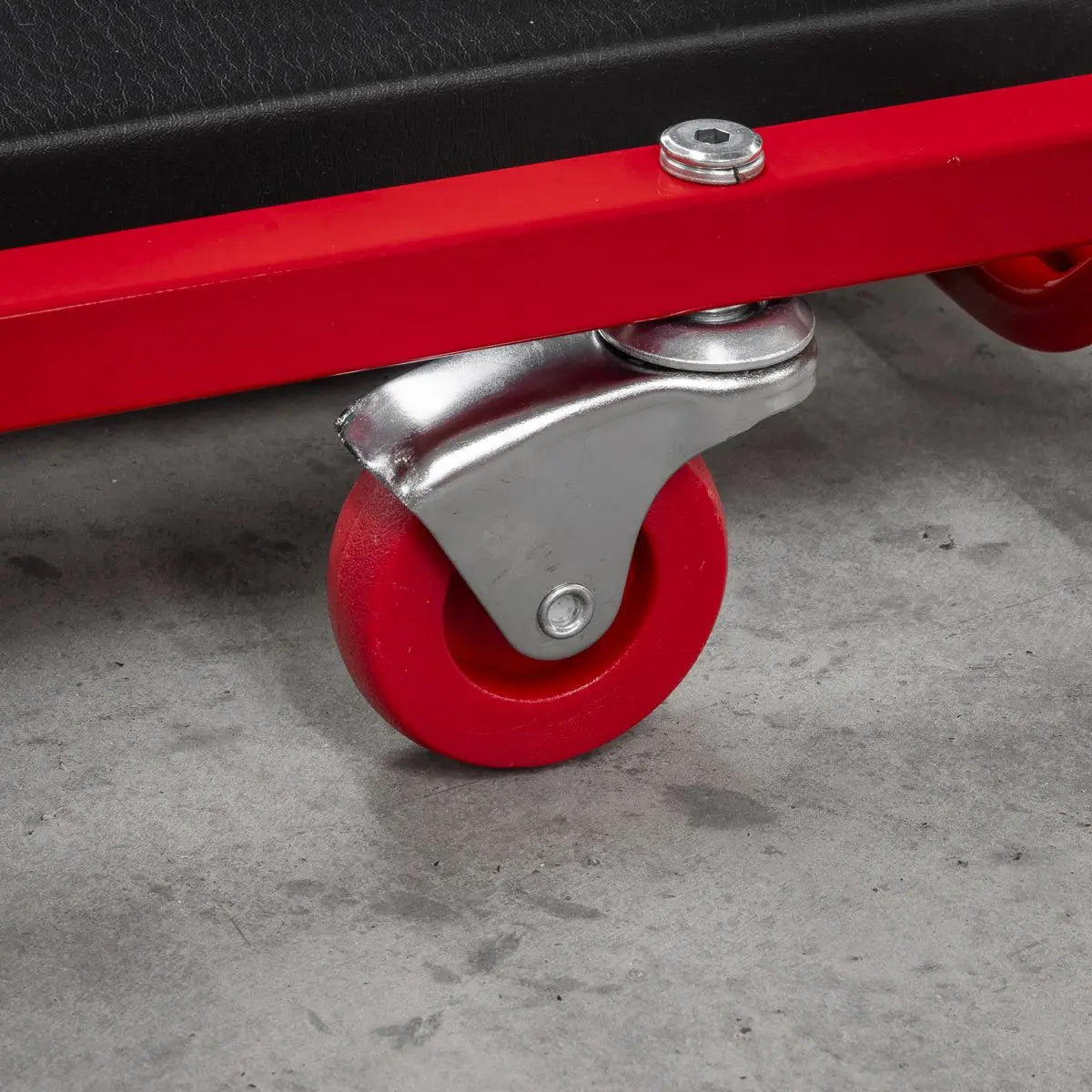 Sealey American-Style Deluxe Creeper with Steel Frame, 6 Wheels & Adjustable Headrest 40  White Rose Tools