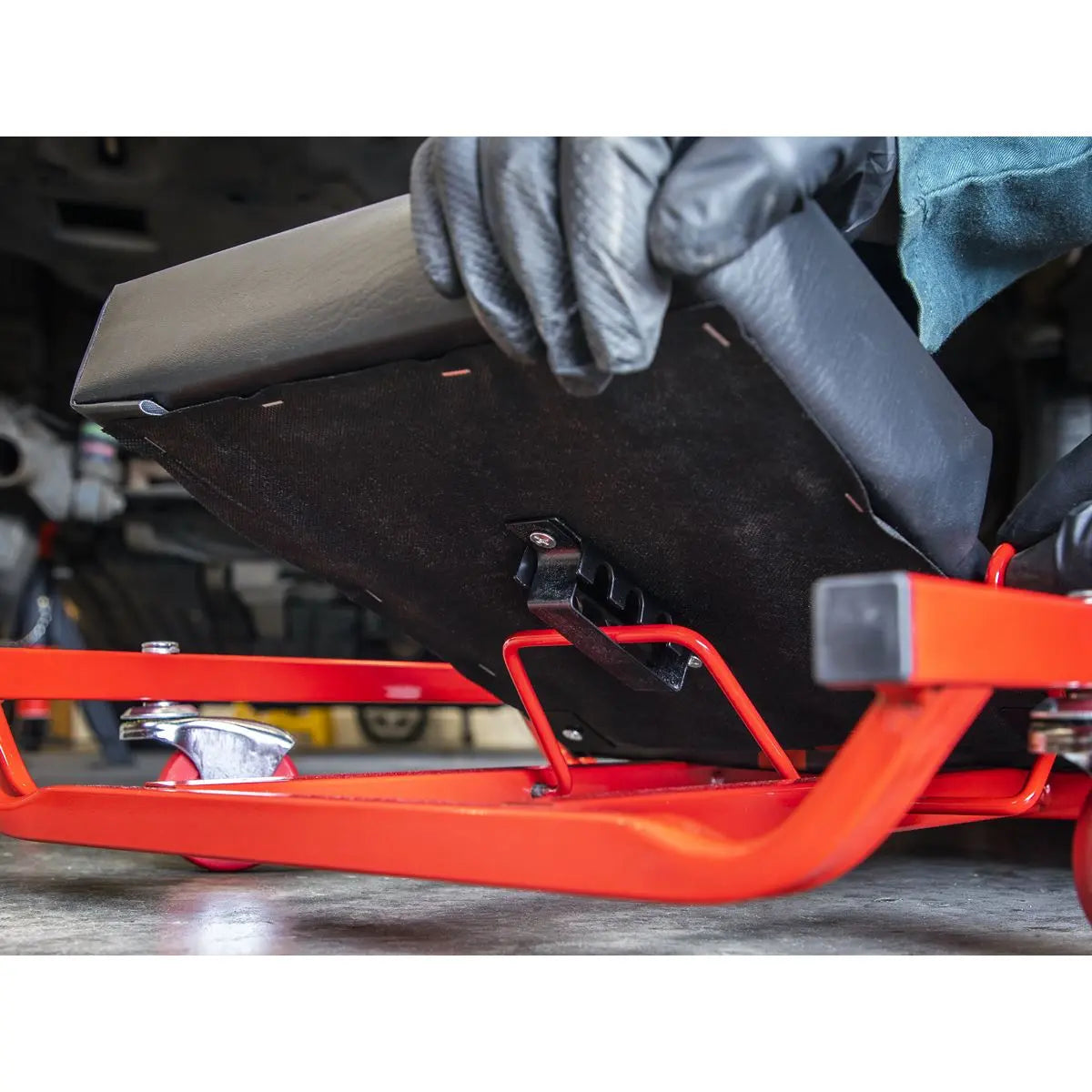 Sealey American-Style Deluxe Creeper with Steel Frame, 6 Wheels & Adjustable Headrest 40 