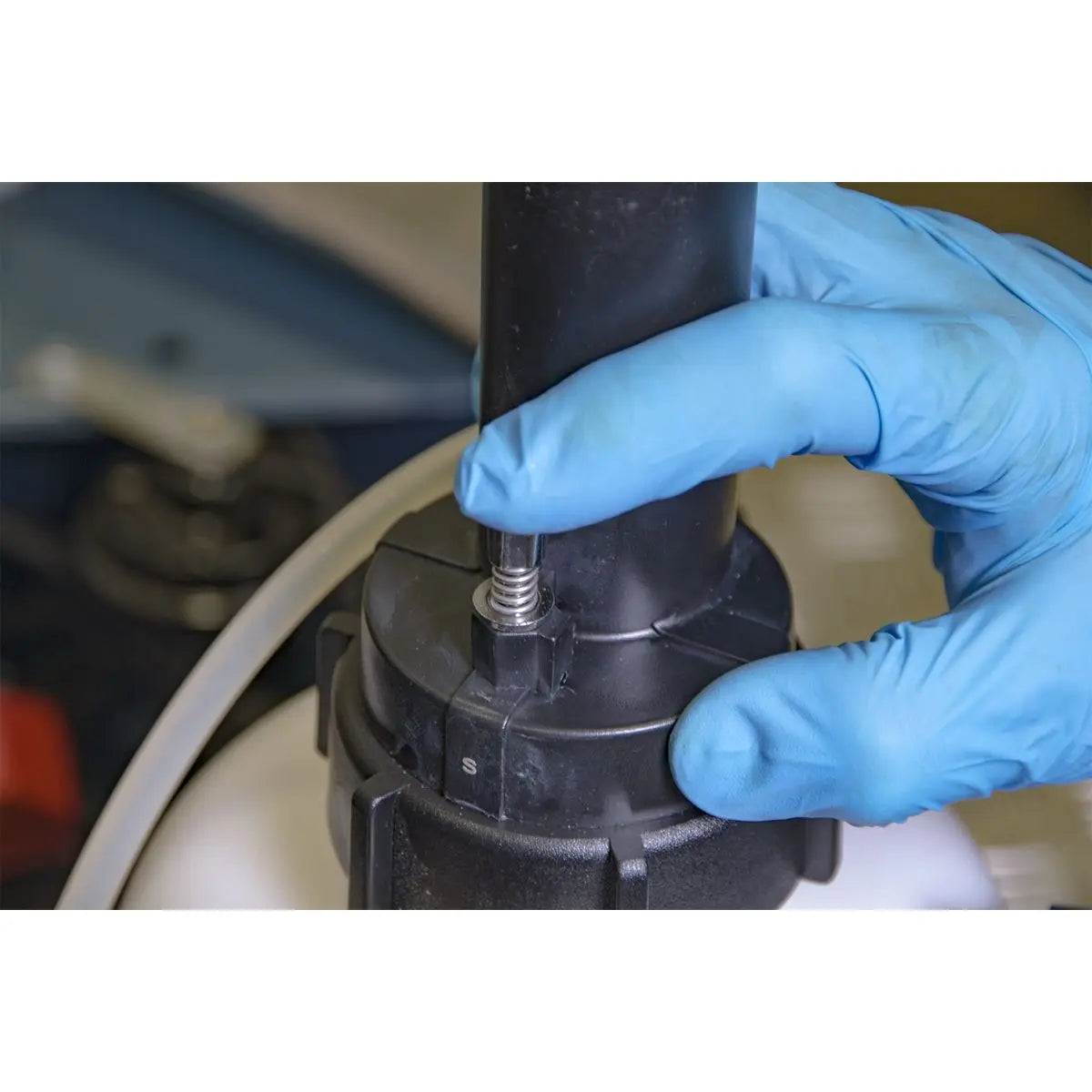 Sealey Brake and Clutch Bleeding System 2.5 Litre One Person Operation 