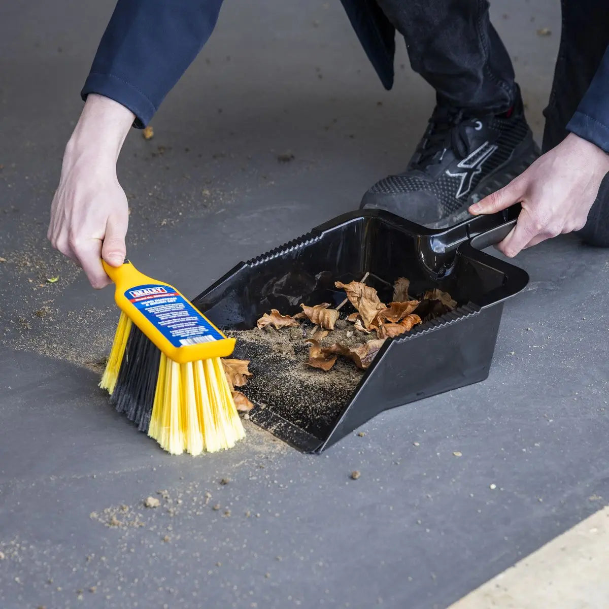 Sealey Bulldozer Yard Dustpan & Brush Set 