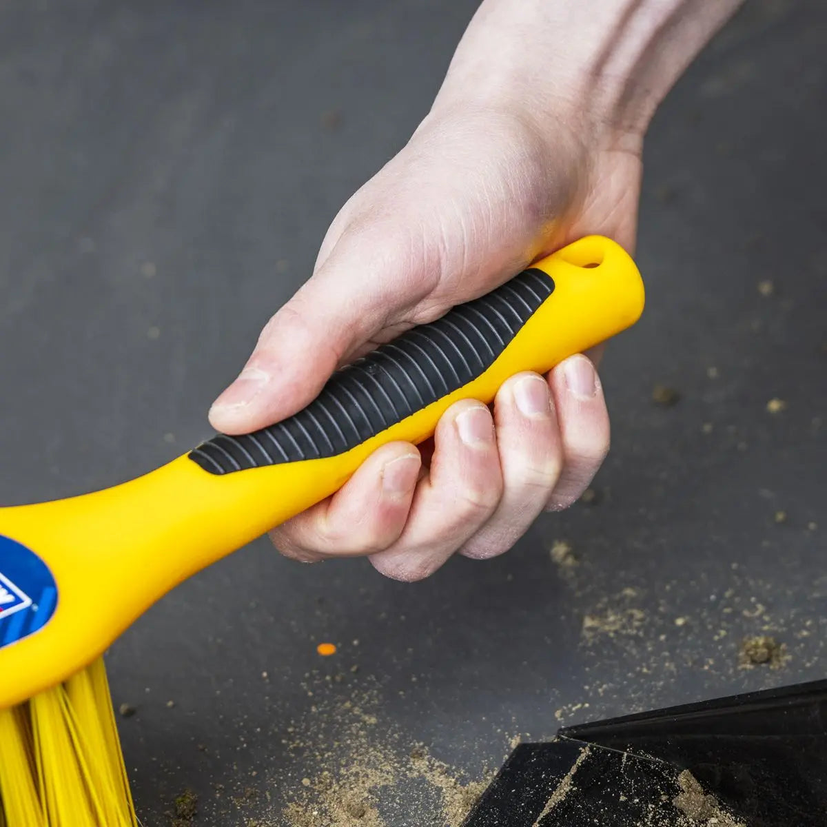 Sealey Bulldozer Yard Dustpan & Brush Set 