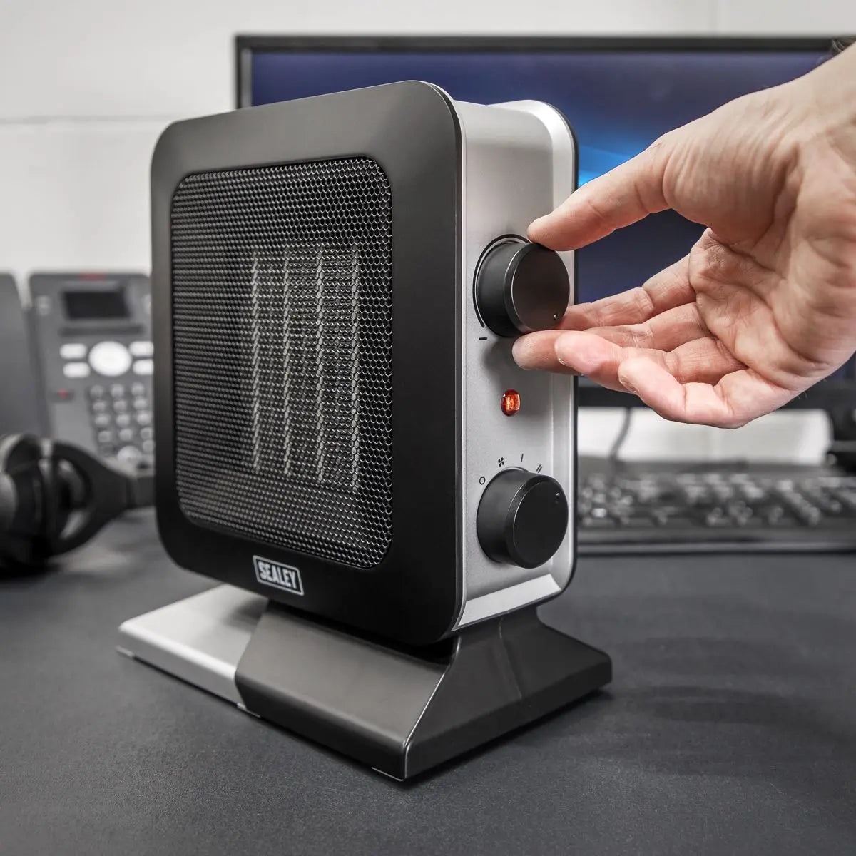 Sealey Ceramic Fan Heater 1400W/230V 2 Heat Settings 