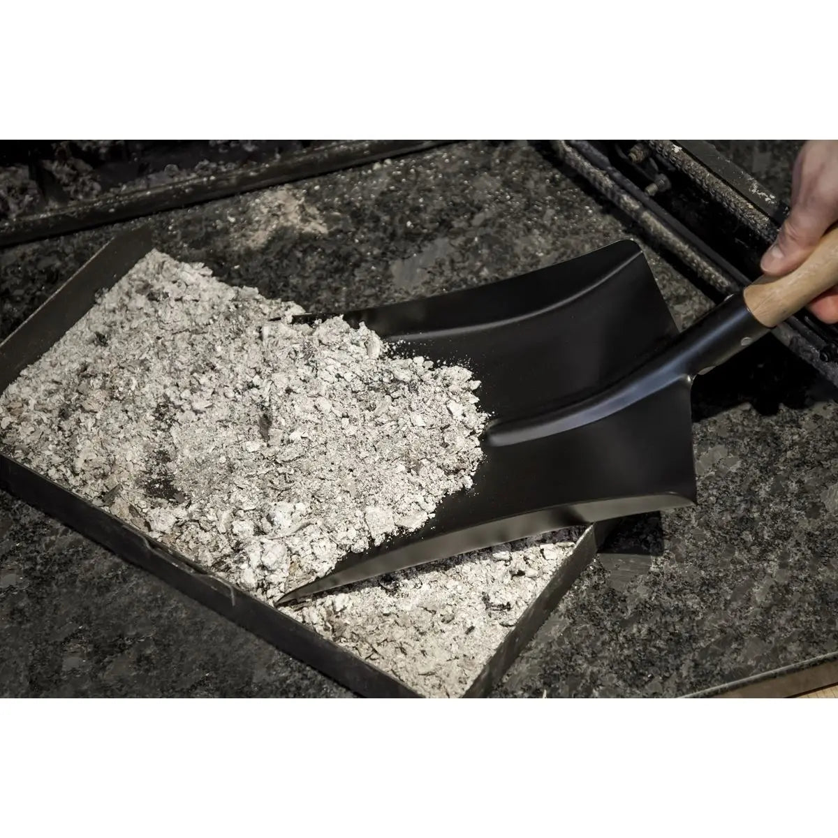 Sealey Coal shovel 8" with 228mm Wooden Handle 