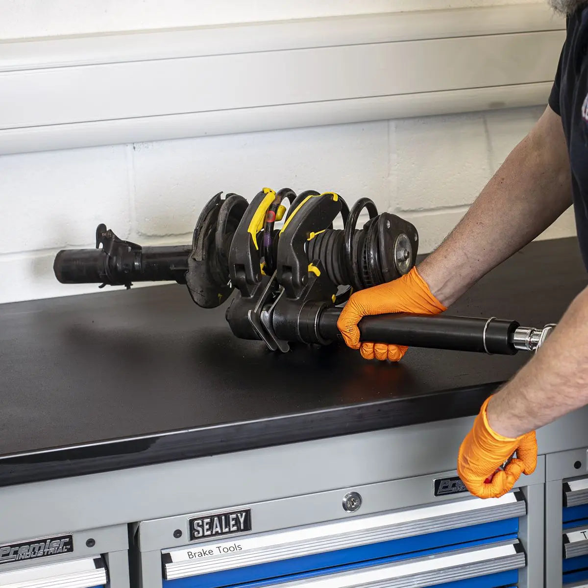 Sealey Coil Spring Compressor Set 2300kg  White Rose Tools