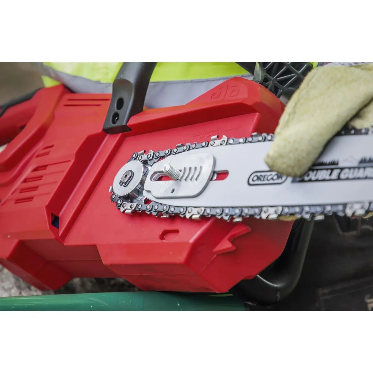 Sealey Cordless Chainsaw 25cm 20V 4Ah SV20 Series Kit -  2 Batteries 