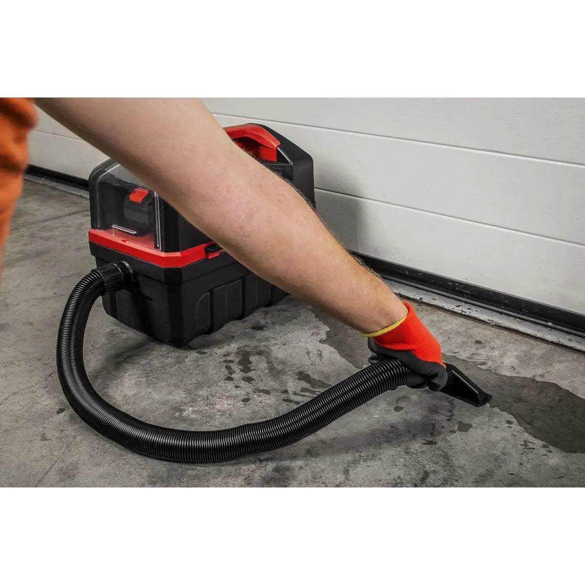 Sealey Cordless Wet and Dry Vacuum Kit 20V 4Ah SV20 Series  White Rose Tools