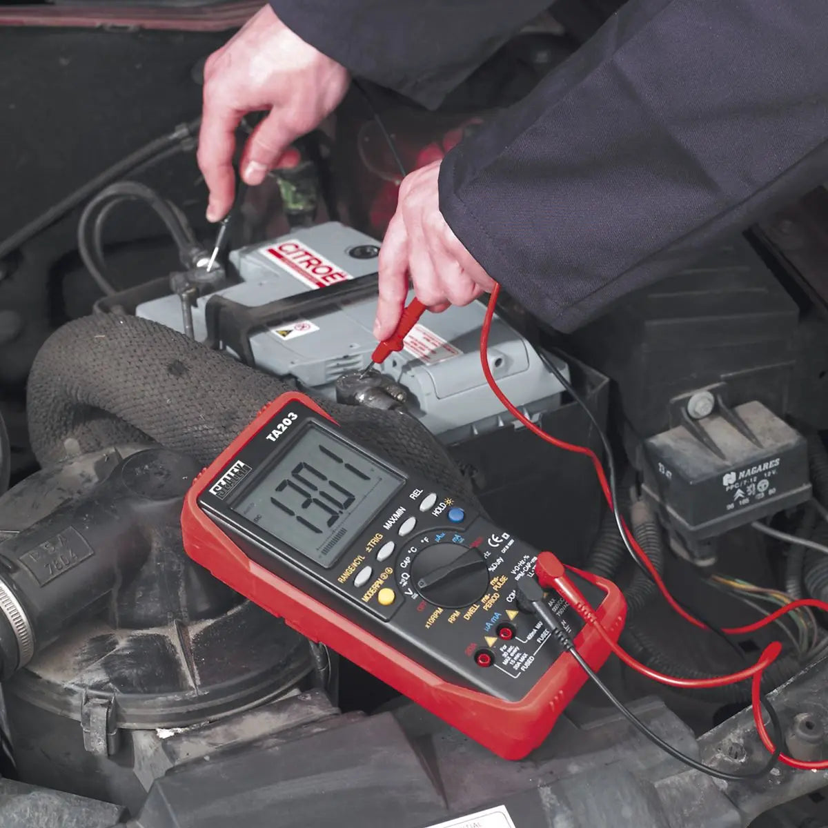 Sealey Digital Automotive Multimeter 15-Function Bar Graph/PC Link 