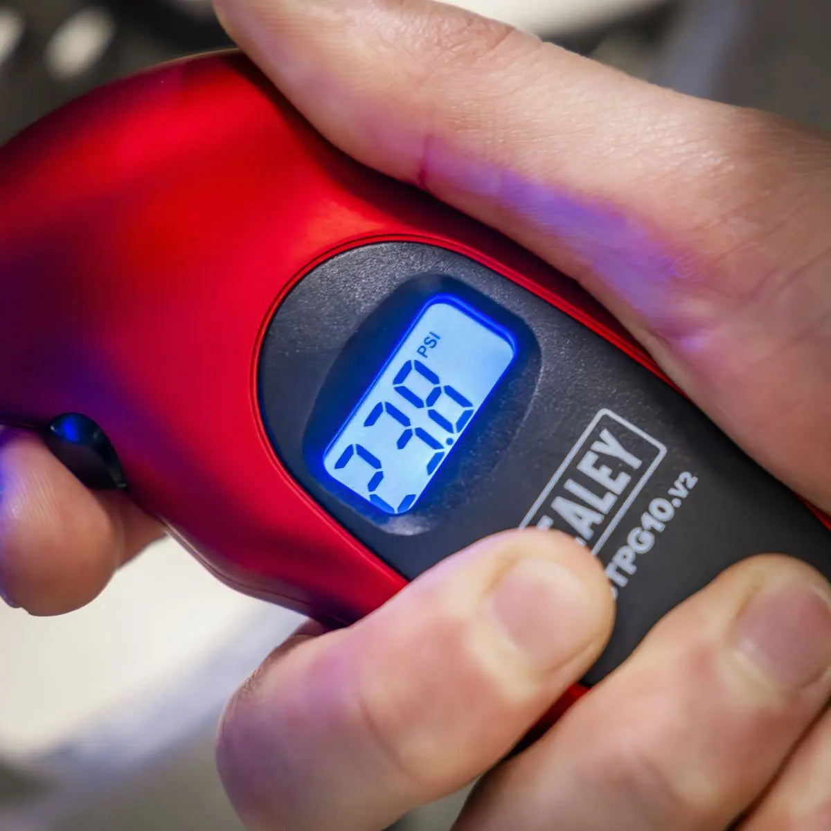 Sealey Digital Tyre Pressure Gauge 0-7bar(0-100psi) 