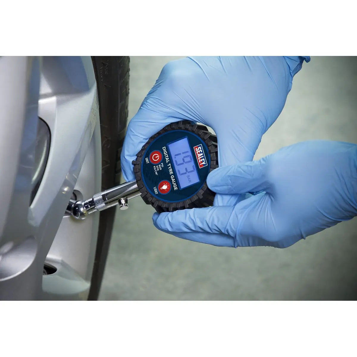 Sealey Digital Tyre Pressure Gauge with Swivel Head & Quick Release 