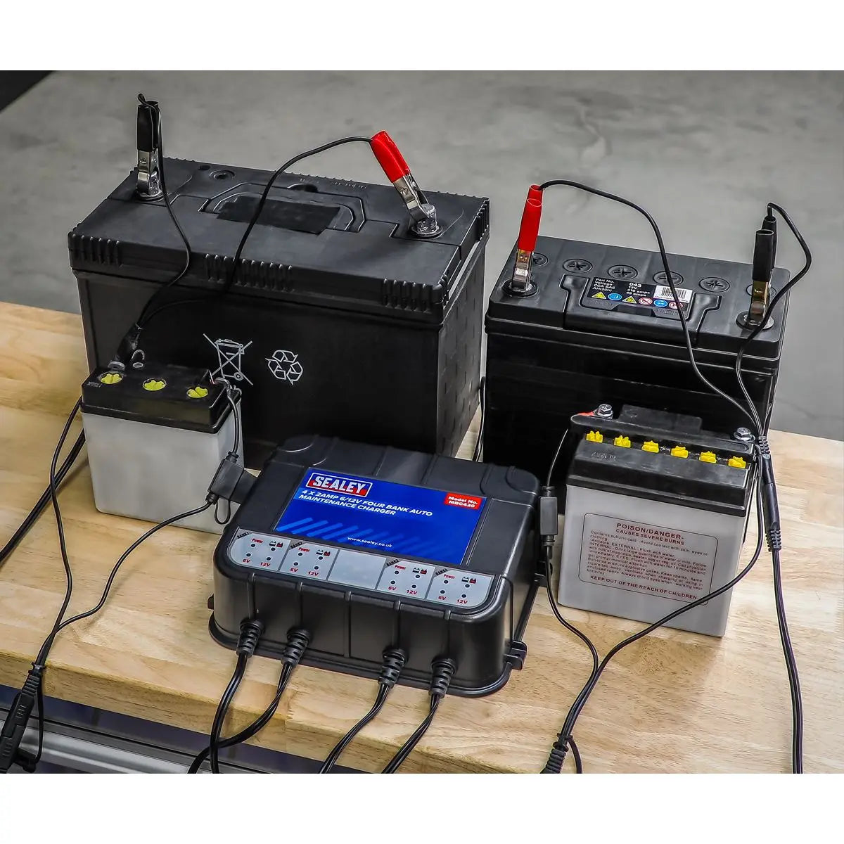 Sealey Four Bank 6/12V 8A (4 x 2A) Auto Maintenance Charger 
