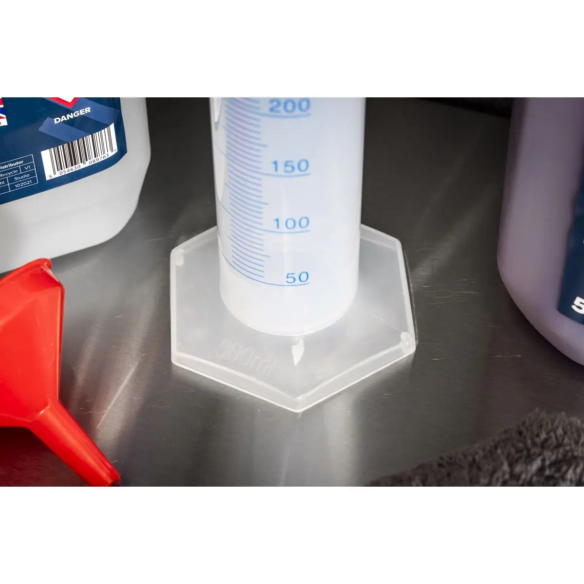 Sealey Graduated Measuring Cylinder 500ml  White Rose Tools