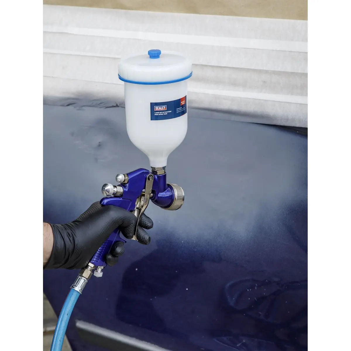 Sealey Gravity Feed Spray Gun 1.3mm Set Up 600ml Paint Pot Vehicle Car Blue 
