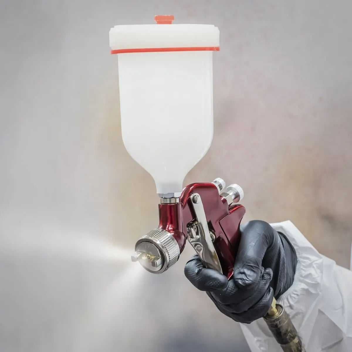 Sealey Gravity Feed Spray Gun 1.4mm Set Up 600ml Paint Pot Vehicle Car Red 