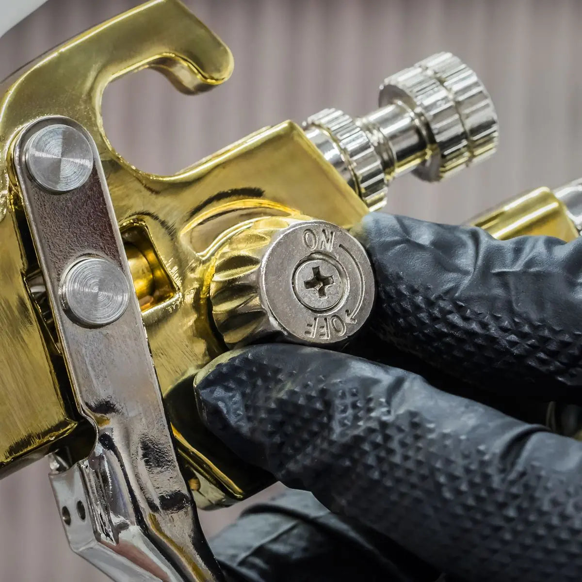 Sealey Gravity Feed Spray Gun - 1.4mm Set-Up Gold Series 