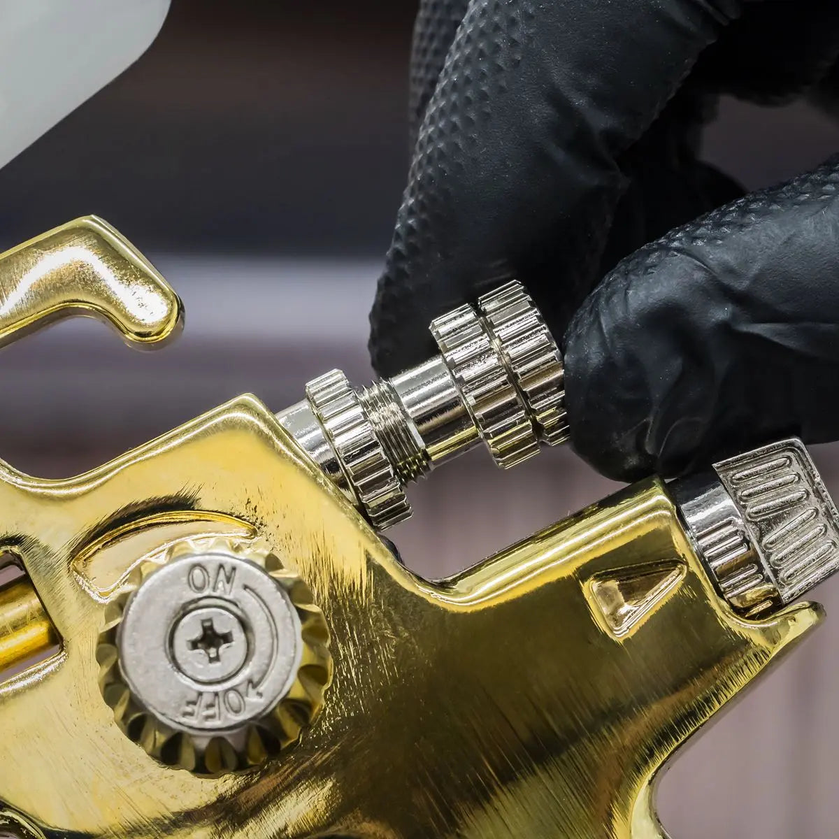 Sealey Gravity Feed Spray Gun - 1.4mm Set-Up Gold Series 