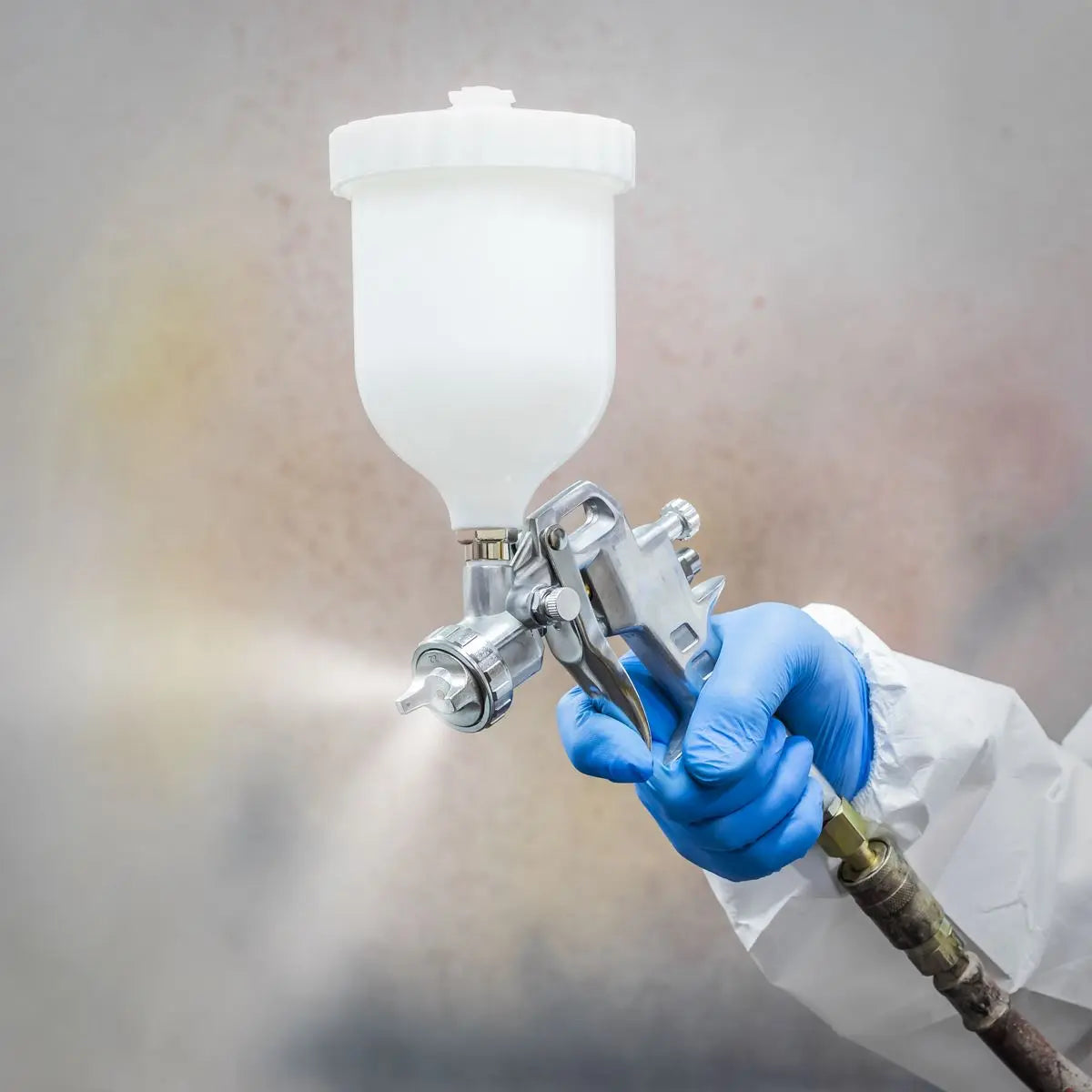 Sealey Gravity Feed Spray Gun 2.2mm Set Up Adjustable Paint Flow 600ml 