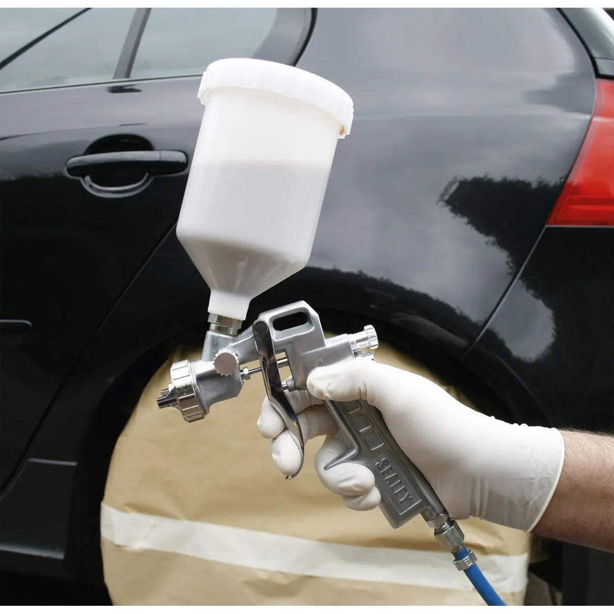 Sealey Gravity Feed Spray Gun 2.2mm Set Up Adjustable Paint Flow 600ml 
