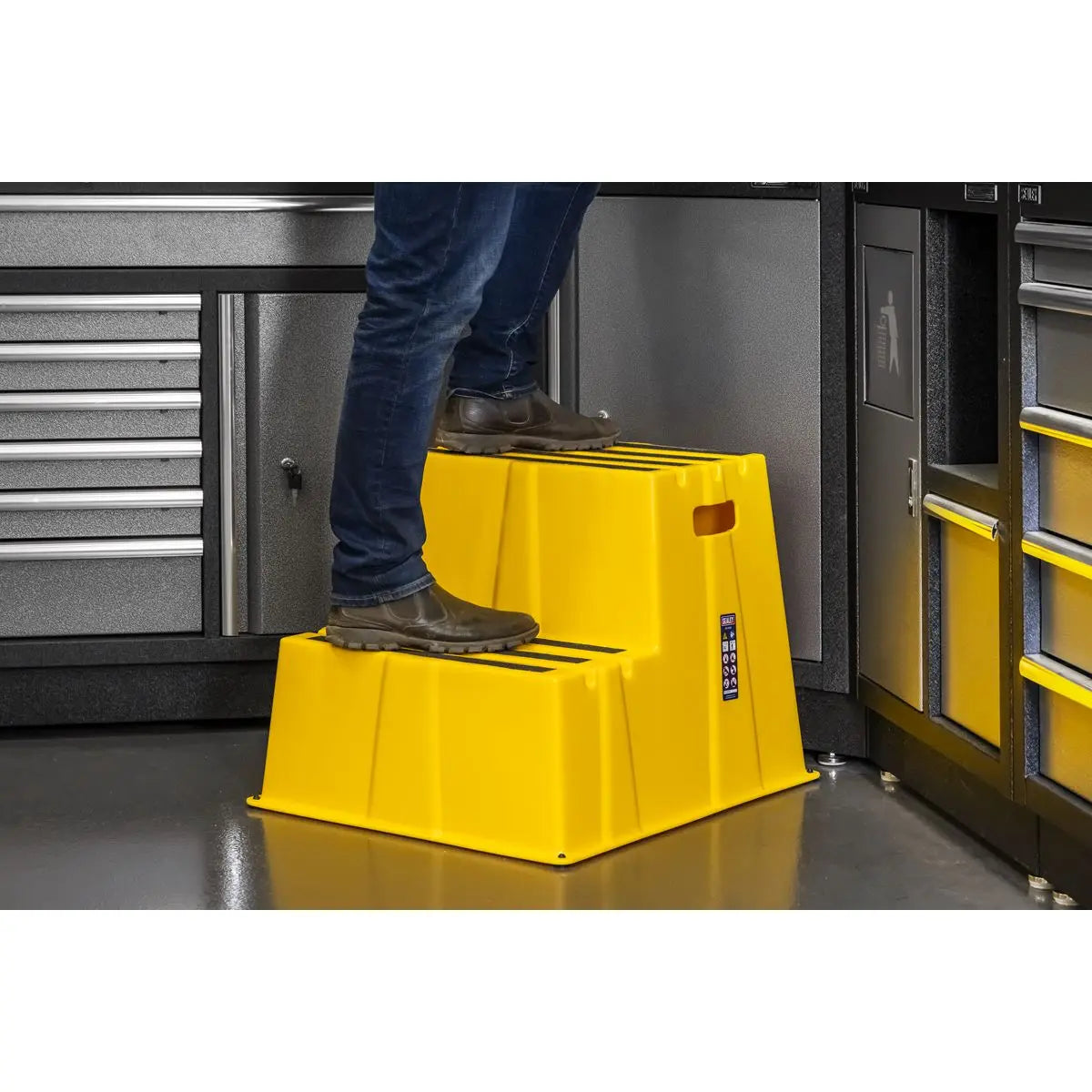 Sealey Heavy-Duty 2-Step Safety Steps with Anti-Slip Treads 150kg Capacity, Yellow - EN 14183  White Rose Tools
