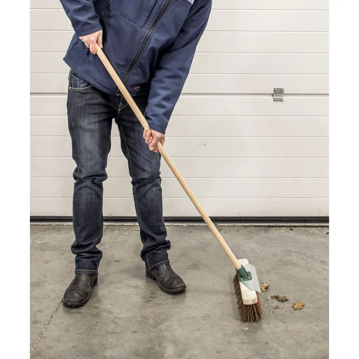 Sealey Heavy-Duty Stiff/Hard Bristle Broom with Scraper 16"(405mm) 