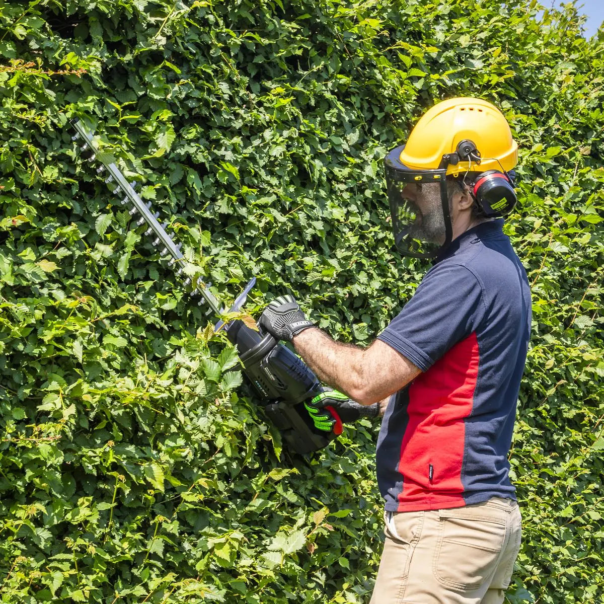 Sealey Hedge Trimmer Kit 40V 4Ah SV20 Series 52cm  White Rose Tools