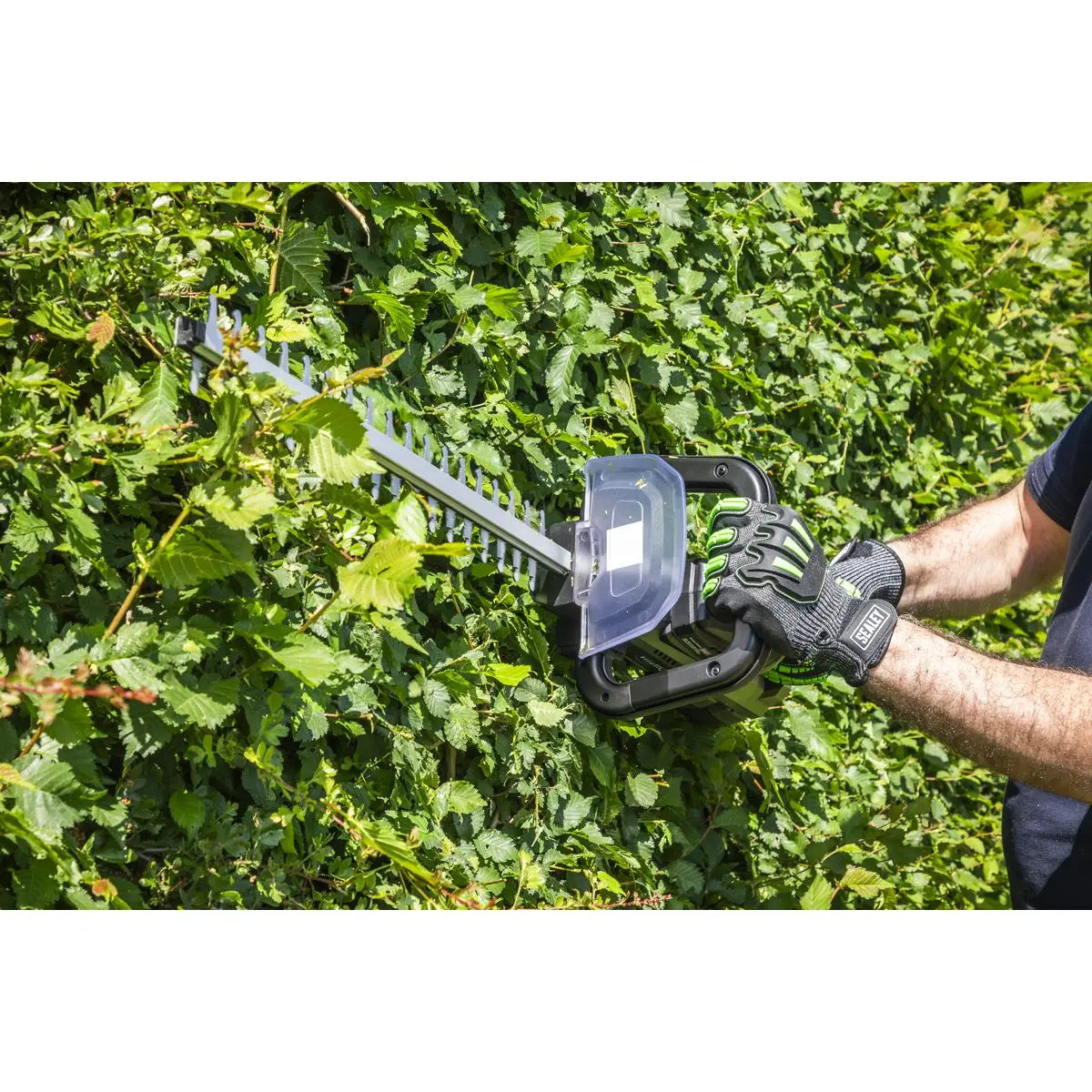 Sealey Hedge Trimmer Kit 40V 4Ah SV20 Series 52cm  White Rose Tools
