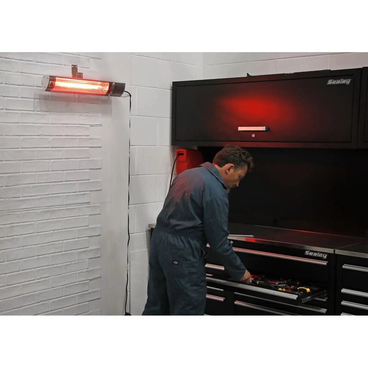 Sealey High Efficiency Infrared Short Wave Wall Mounting Heater 2000W 