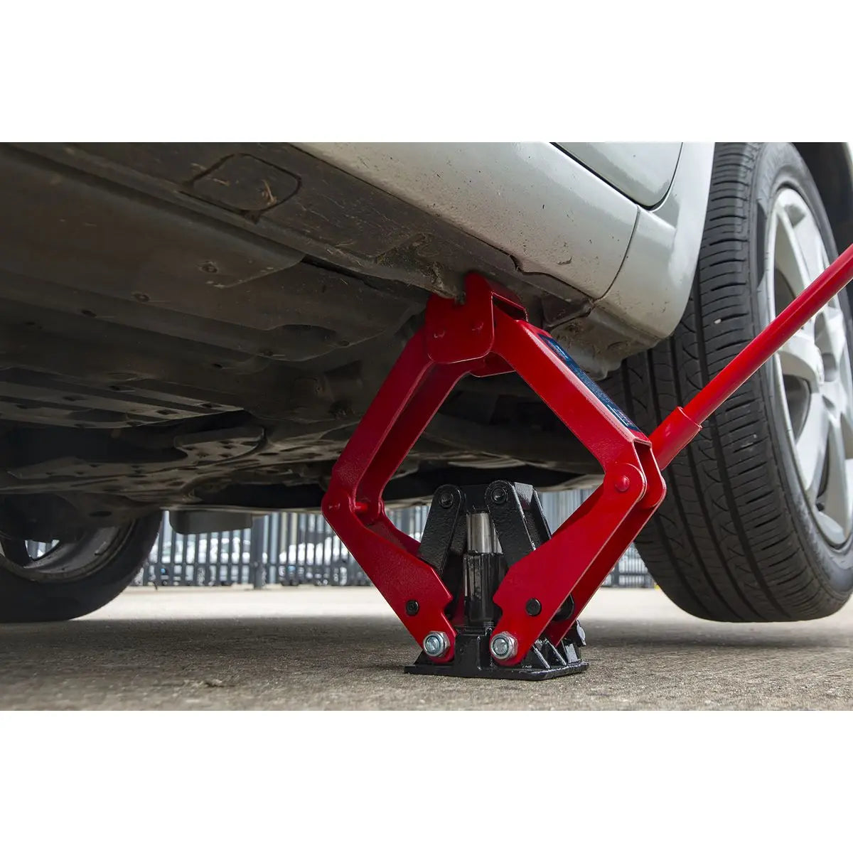 Sealey Hydraulic Scissor Jack 700kg 