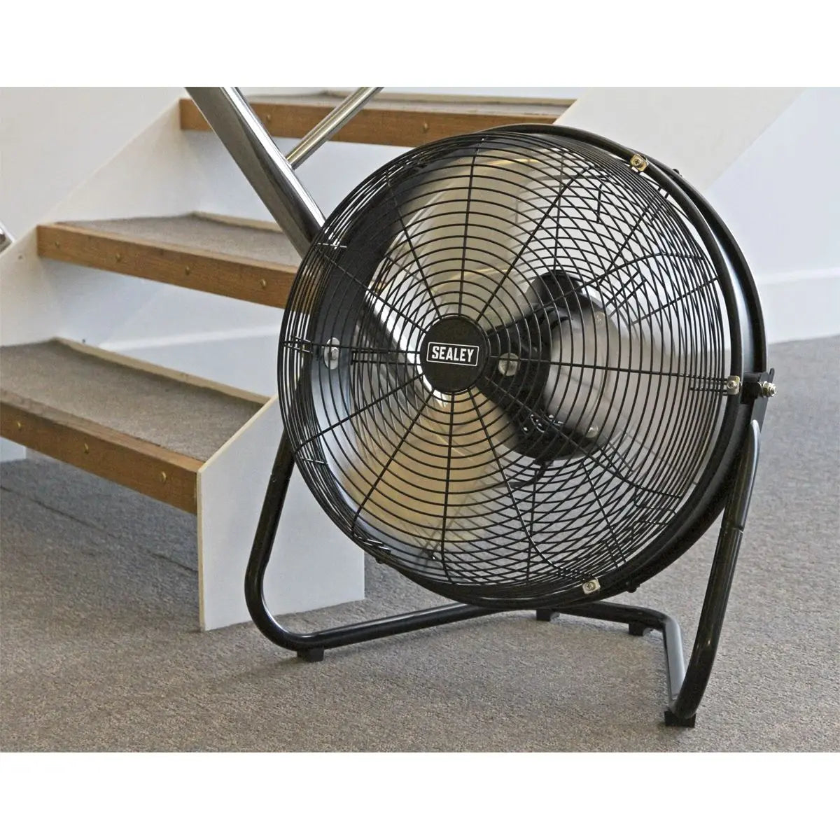 Sealey Industrial High Velocity Floor Fan with Internal Oscillation 18 