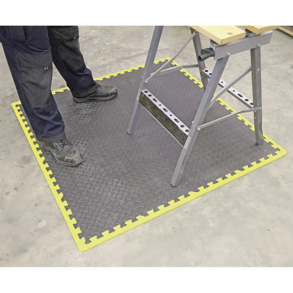 Sealey Interlocking EVA Foam Workshop Mat Set with Hi-Vis Edges 1240 x 1825mm 