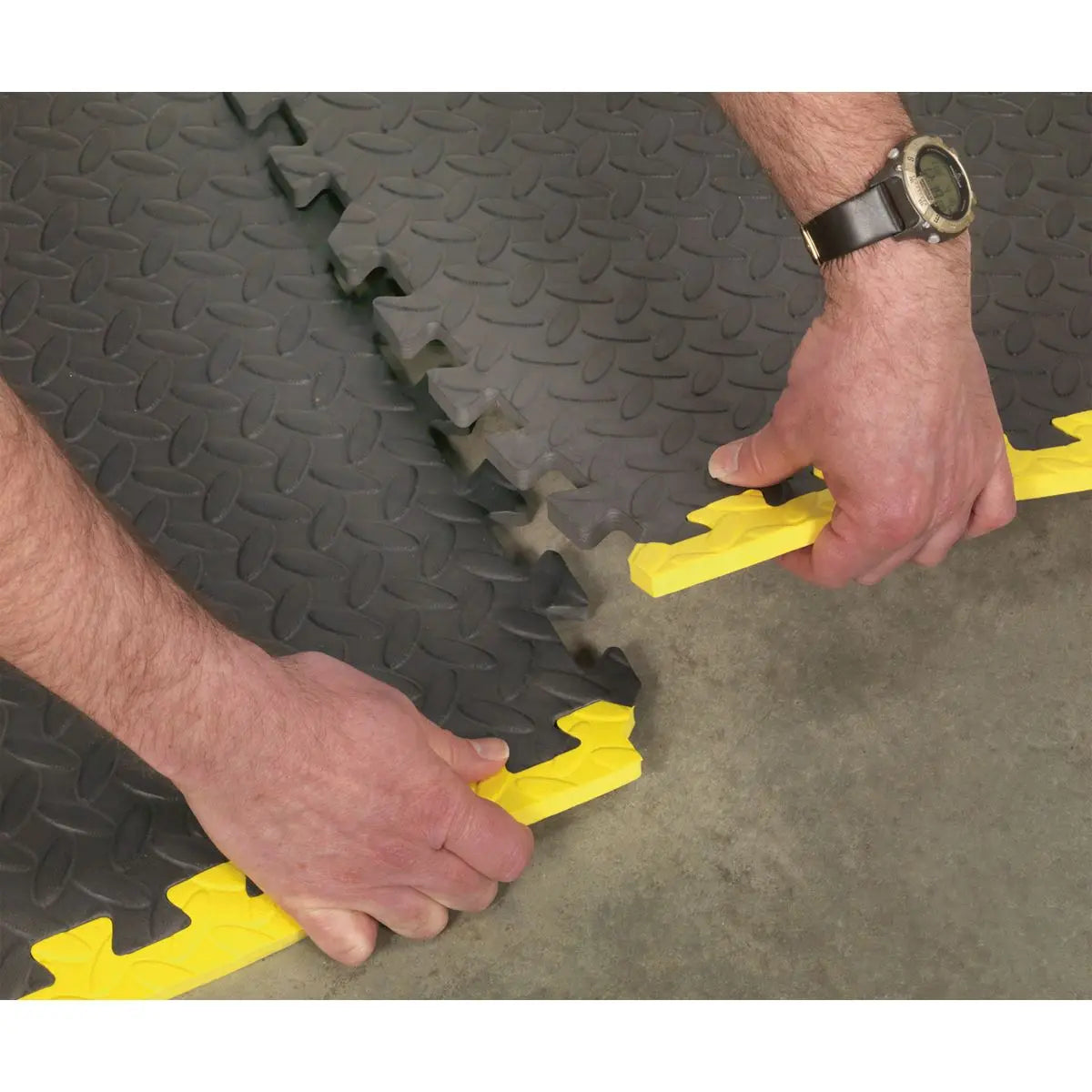 Sealey Interlocking EVA Foam Workshop Mat Set with Hi-Vis Edges 1240 x 1825mm 