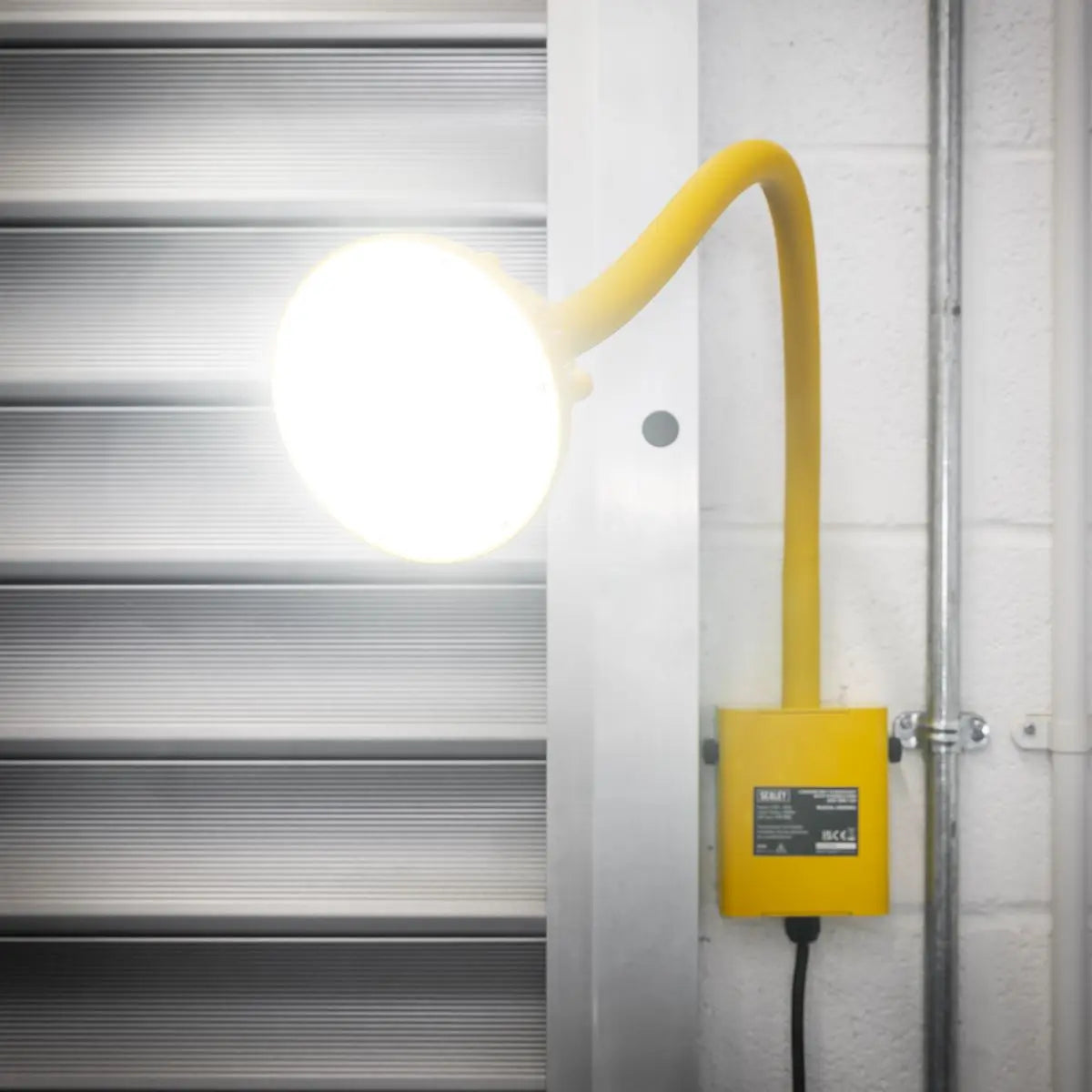 Sealey Loading Bay Floodlight with Flexible Arm 20W SMD LED  White Rose Tools